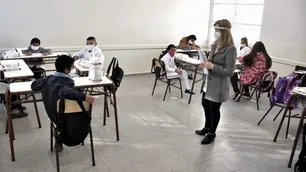 Eduardo López: "No van a empezar las clases el 17 de febrero, la gente no se suicida en masa"
