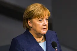 El "día triste" de Merkel: Alemania superó las 100.000 muertes por Covid-19