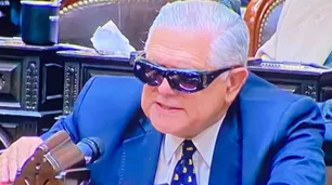 Los llamativos anteojos de Ricardo López Murphy en el Congreso: "¿Dónde te vas de after?"