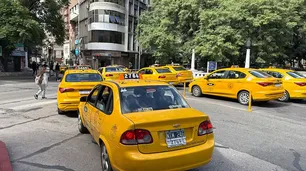 Taxis en Córdoba: denuncian tarifas 60% más bajas y pérdida de rentabilidad frente a las apps