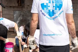 Pampa Energía cumplió 10 años de voluntariado: cómo es la iniciativa junto a TECHO