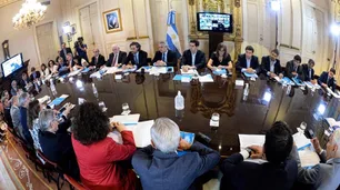 El Gobierno avanza con las medidas en Transporte, Economía y jubilados en la reunión del Gabinete Económico Social