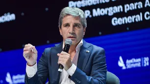 Caputo confirmó que negocia un nuevo programa con el FMI para salir del cepo