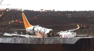 Turquía: un avión comercial se partió en tres durante el aterrizaje