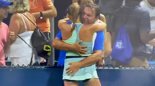 Polémica por el festejo de una tenista de 16 años con su papá y su entrenador en el US Open