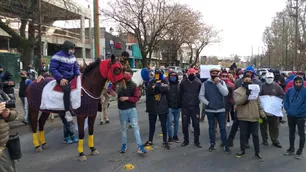 Trabajadores del turf pidieron por la reapertura de los hipódromos de Palermo y San Isidro