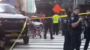 Conmoción en Nueva York: escapaba con un auto de la policía y atropelló a 10 personas en Manhattan
