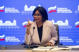 Delcy Rodríguez habría mantenido contactos secretos en Doha con la CIA y Rusia por el futuro de Venezuela