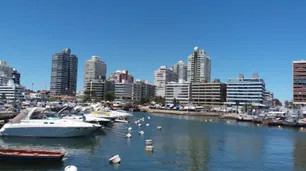 Uruguay le teme tanto al coronavirus como a los argentinos
