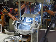 Propietarios de autos nuevos tienen dificultades con tecnología