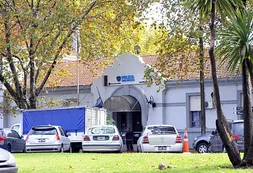 Investigan por coimas a todo el personal de una comisaría