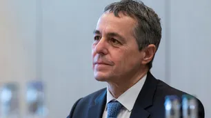 El presidente suizo Ignazio Cassis dio positivo de Covid-19 el día que se levantan las restricciones