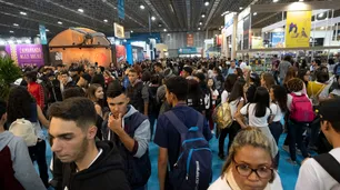 El alcalde de Río pidió retirar un comic con un beso gay y fue un 'boom' de ventas