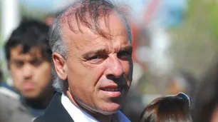 Uberti contó que Néstor Kirchner, "el Malo", le pateaba los bolsos cuando traía pesos y no dólares