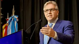 Llaryora tiene la esperanza de acordar con Nación y cobrar 17.000 millones por mes