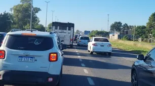 Tránsito complicado en el camino a Mar del Plata, Pinamar y La Costa: cómo esquivar la ruta 2