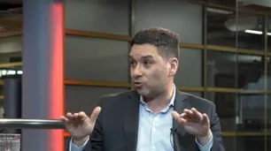 Federico Zapata: "El aceleracionismo de Milei también acelera la crisis"