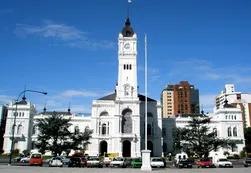 Pedido de coima explícito para habilitar terrenos en La Plata