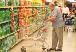 Los artículos de la canasta básica podrían aumentar entre "tres y cinco por ciento"