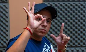 El Dipy criticó a Victoria Donda en inglés: "Le roba al Gobierno argentino desde hace 17 años"