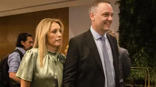 Manuel Adorni se arrepintió de decir que fue a "deslomarse" a Nueva York: "Fue una frase desafortunada"