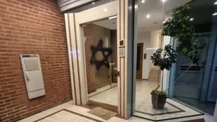 Ataque antisemita en Caballito: "marcaron" un edificio con la Estrella de David