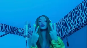 Con los tapones de punta: qué dice la nueva canción de Shakira y Bizarrap sobre Piqué y su novia
