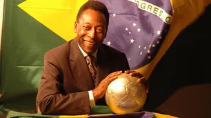 Campeón, rey, mito, leyenda: las mejores 45 fotos de la vida de Pelé