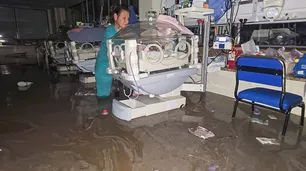 El temporal en Bahía Blanca causó estragos en el Hospital Penna: tuvieron que evacuar bebés de neonatología