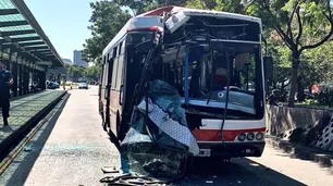 Dos colectivos chocaron en la Avenida 9 de Julio y hay al menos 17 heridos
