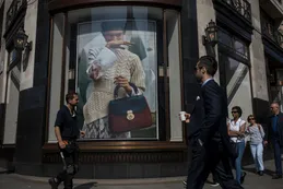La venta de Versace dejaría pocas marcas de lujo disponibles