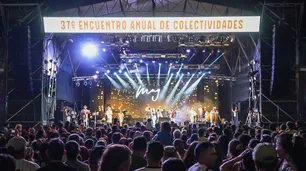 El Encuentro de Colectividades celebra su noche final con el show estelar de Los Herrera