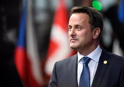 Denunciado por plagio, el primer ministro de Luxemburgo renunció a un título universitario