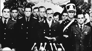 Juicio a las Juntas Militares: el día que Videla enfrentó al tribunal, contado por Luis Moreno Ocampo