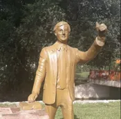 Córdoba: la intendenta de Anisacate cumplió su promesa y removió la estatua de Néstor Kirchner