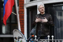 Revelan que Ecuador quería llevar a Assange a Rusia como diplomático