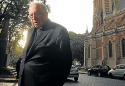 Vaticano: hallaron 4 kilos de cocaína en el auto de un cardenal argentino