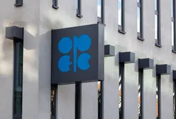 La producción petrolera de la OPEP registró la mayor caída en tres años
