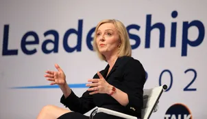 De militar en la izquierda a admirar a Margaret Thatcher: quién es Liz Truss, la sucesora de Boris Johnson