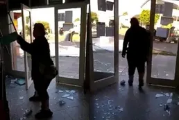 Día de furia: una mujer destrozó el registro civil de González Catán