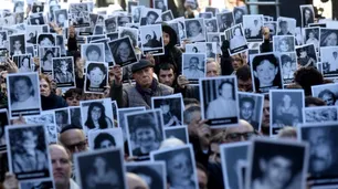 A 31 años del atentado a la AMIA: críticas al juicio en ausencia y a la política exterior de Javier Milei