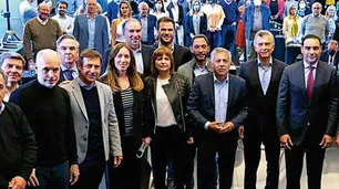 La política simulada