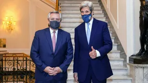 Alberto Fernández con John Kerry: "Le planteé bajar deuda a países que abordamos el cambio climático"