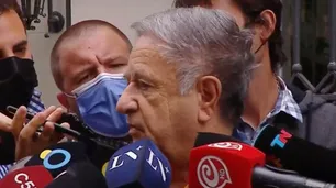 Eduardo Duhalde fue al Sanatorio Otamendi a visitar a su esposa: "La operaron y no salió muy bien"