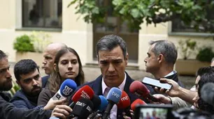 Pedro Sánchez busca adelantar elecciones tras el contundente triunfo del PP y consolidación de VOX