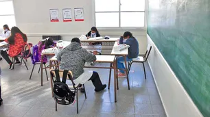 Suspensión de clases presenciales: cómo afecta la vuelta a la virtualidad, según dos investigadoras argentinas