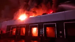 Incendio en San Fernando: 20 dotaciones de bomberos trabajaron 12 horas para mitigar las llamas