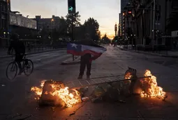 Chile: el Gobierno confirmó 15 muertos por "quemas y saqueos"