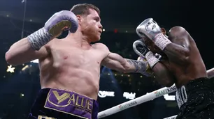 'Canelo' Alvarez suma y sigue: venció por puntos, con claridad, a Jermell Charlo