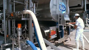 Después de tirar 100 mil litros de leche, se agrava el conflicto en SanCor
